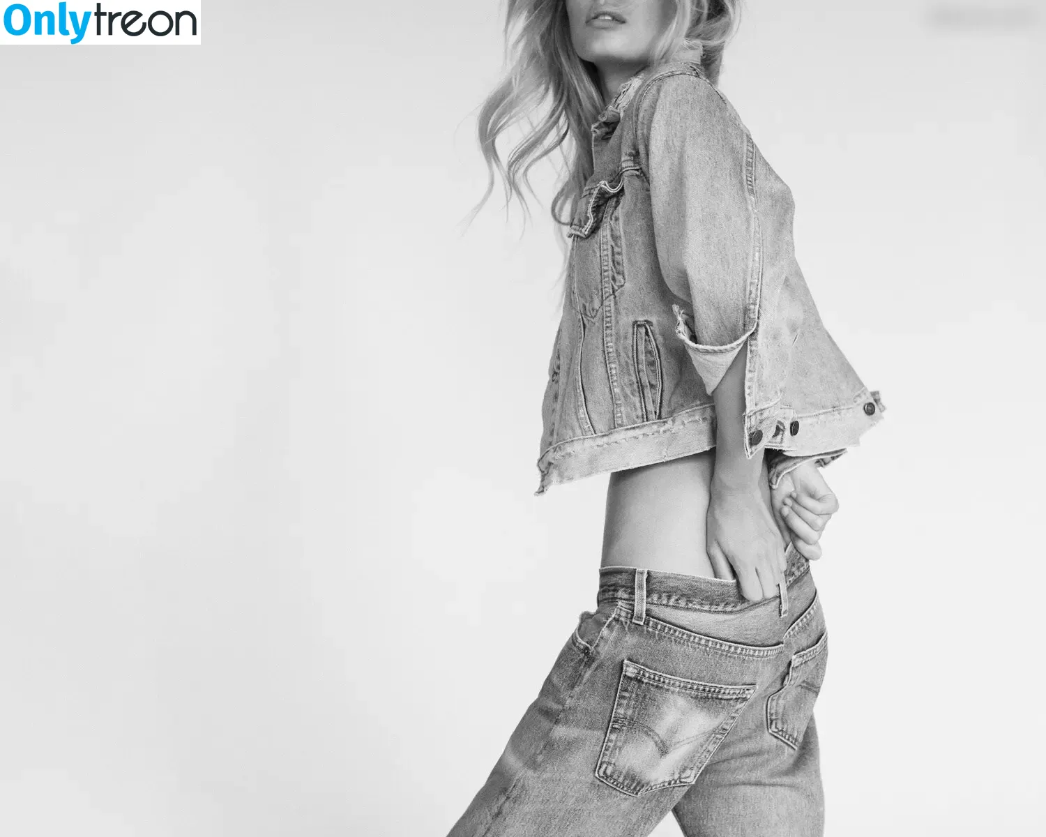 Frida Aasen nude photo #0186 (frida_aasen)