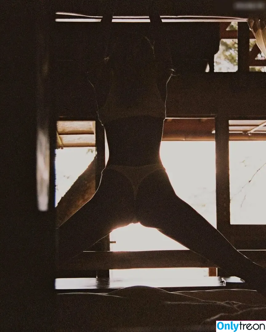 Frida Aasen nude photo #0217 (frida_aasen)
