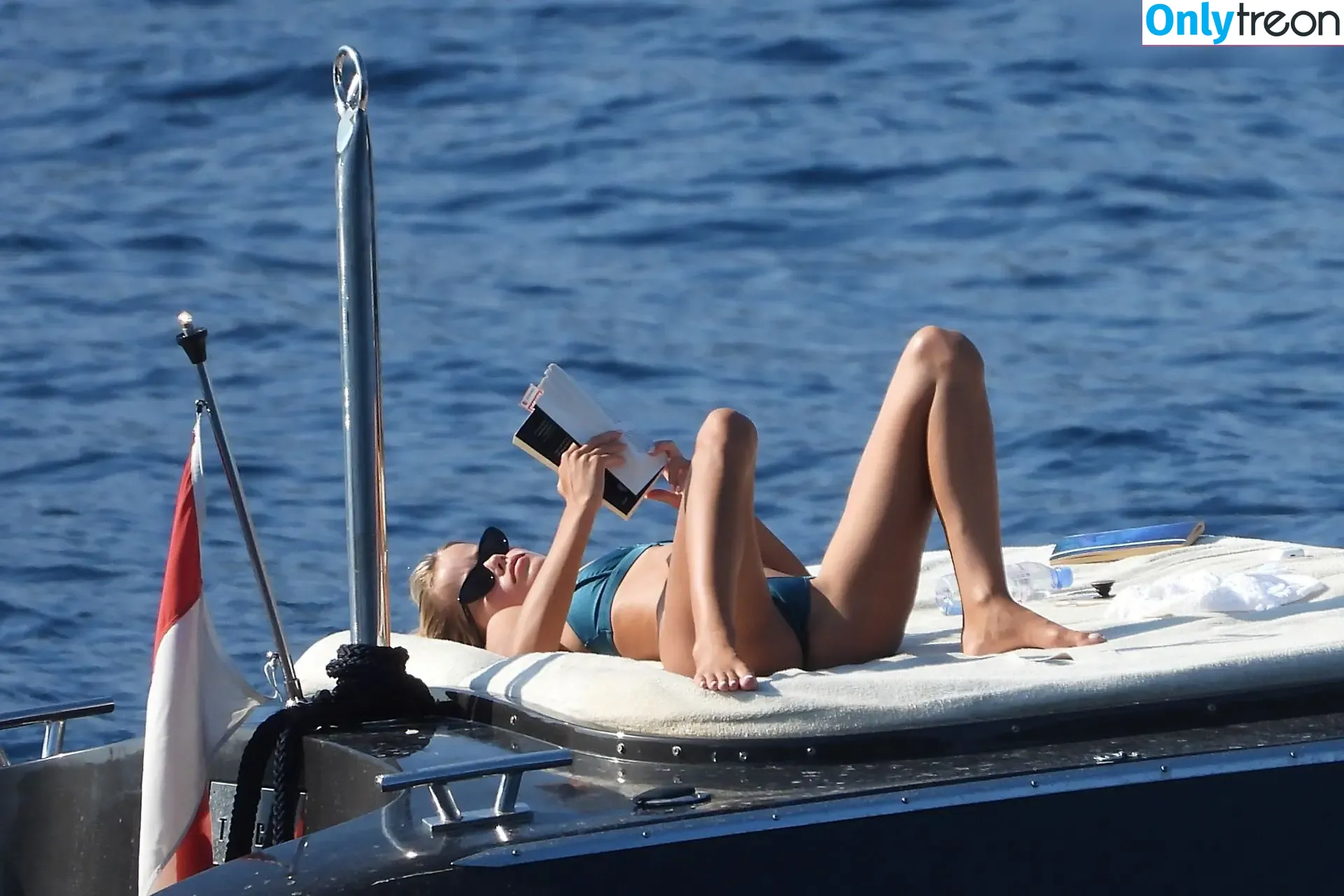 Frida Aasen nude photo #0224 (frida_aasen)