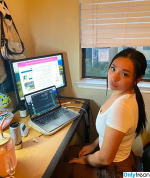 Fruitymimidumpster / fruitydumpstermimi / fruitydumpsterxo / fruitymimi nude photo #0001