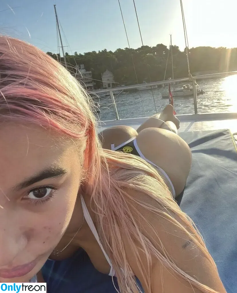 Fuhhz nude photo #0010 (Sabreena Diamond / fuhzz)