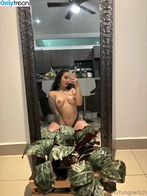  nude photo #0003