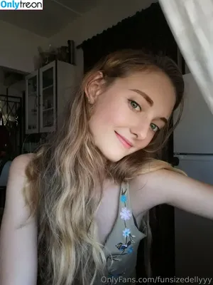 funsizedellyuwu / funsizehaley nude photo #0006