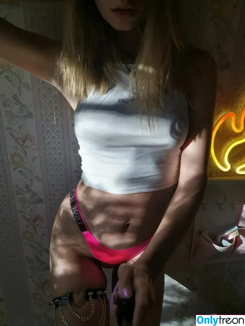 funsnail nude photo #0354 (Funnycat / Maria smirnova)