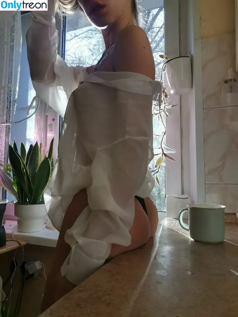 funsnail nude photo #0718 (Funnycat / Maria smirnova)