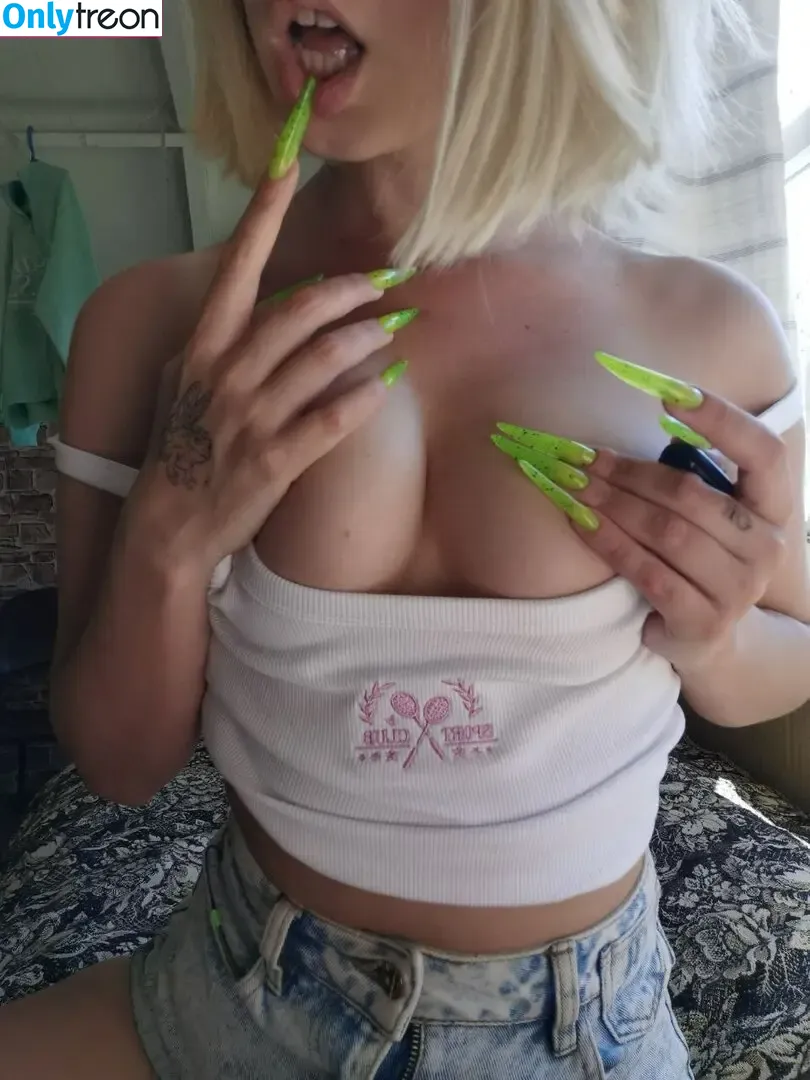 funsnail nude photo #1482 (Funnycat / Maria smirnova)