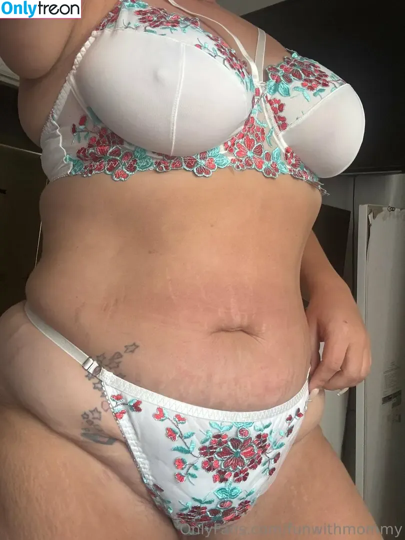 funwithmommy nude photo #1495 (funwithmommy)