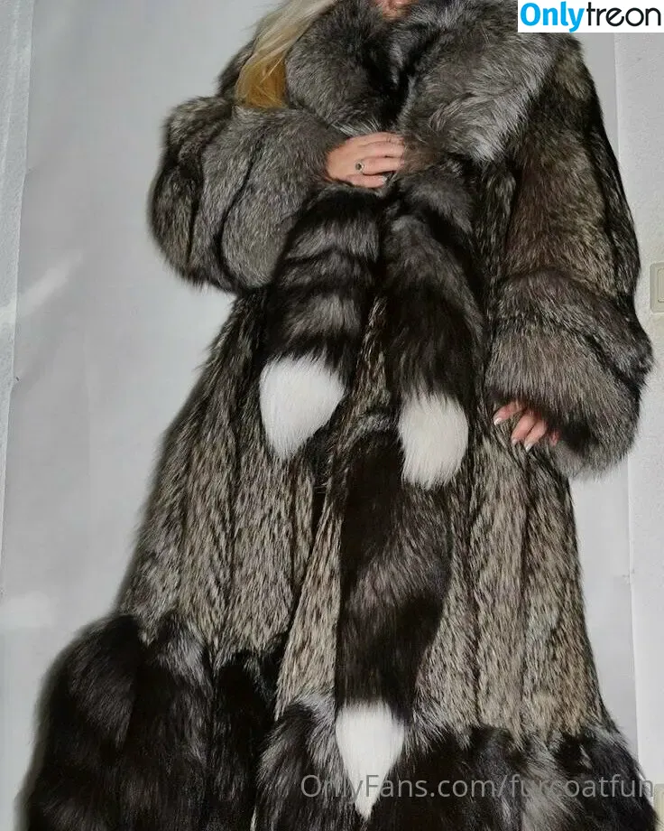 furcoatlove nude photo #0011 (furcoatlove)
