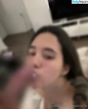 g.abrie7a / gaabrie7a / itsmegabby__ nude photo #0022