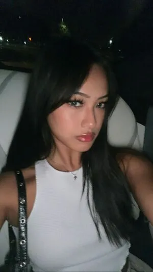 Gabby.hua / Gabby Hua nude photo #0214