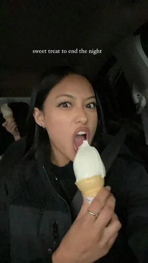 Gabby.hua / Gabby Hua nude photo #0324