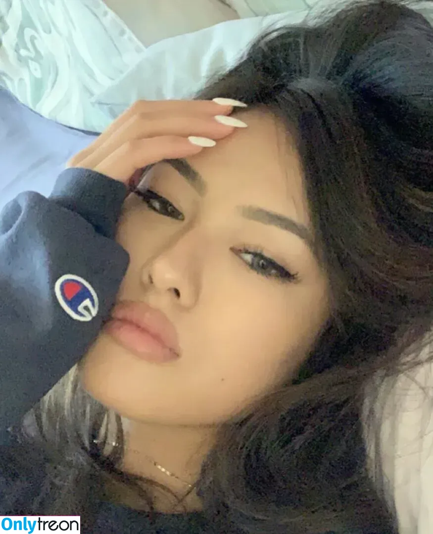 Gabby.hua nude photo #0011 (Gabby Hua)