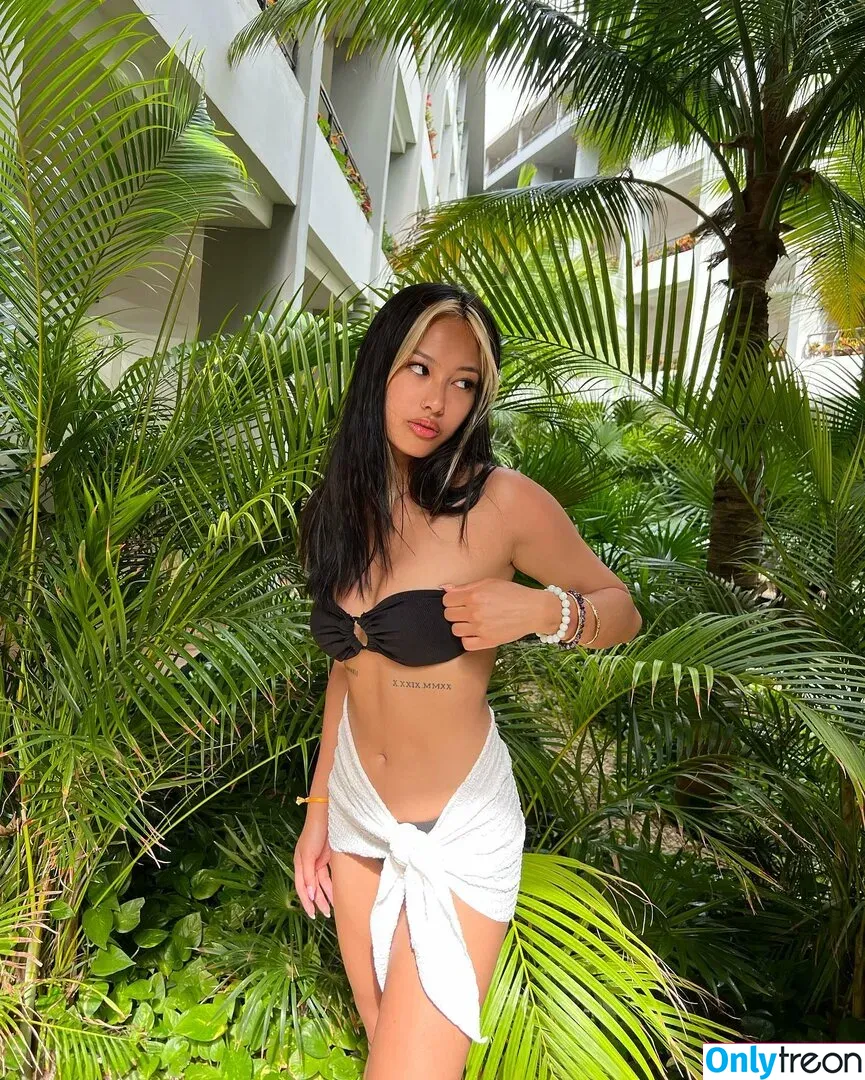 Gabby.hua nude photo #0014 (Gabby Hua)