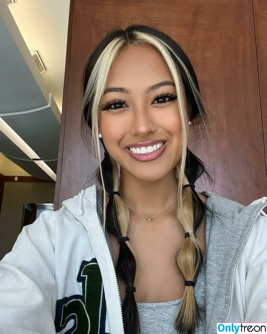 Gabby.hua nude photo #0020 (Gabby Hua)