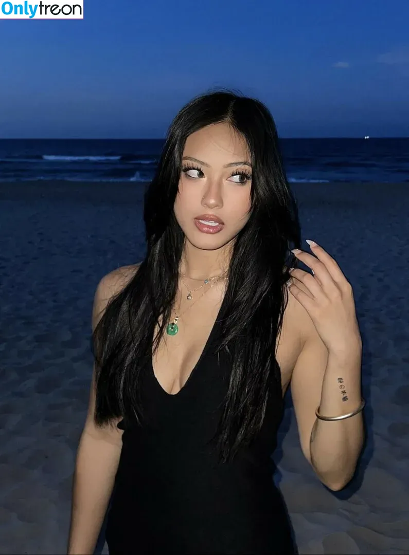 Gabby.hua nude photo #0107 (Gabby Hua)