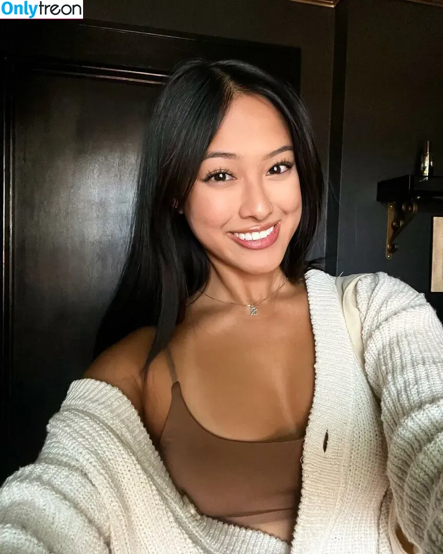 Gabby.hua nude photo #0188 (Gabby Hua)
