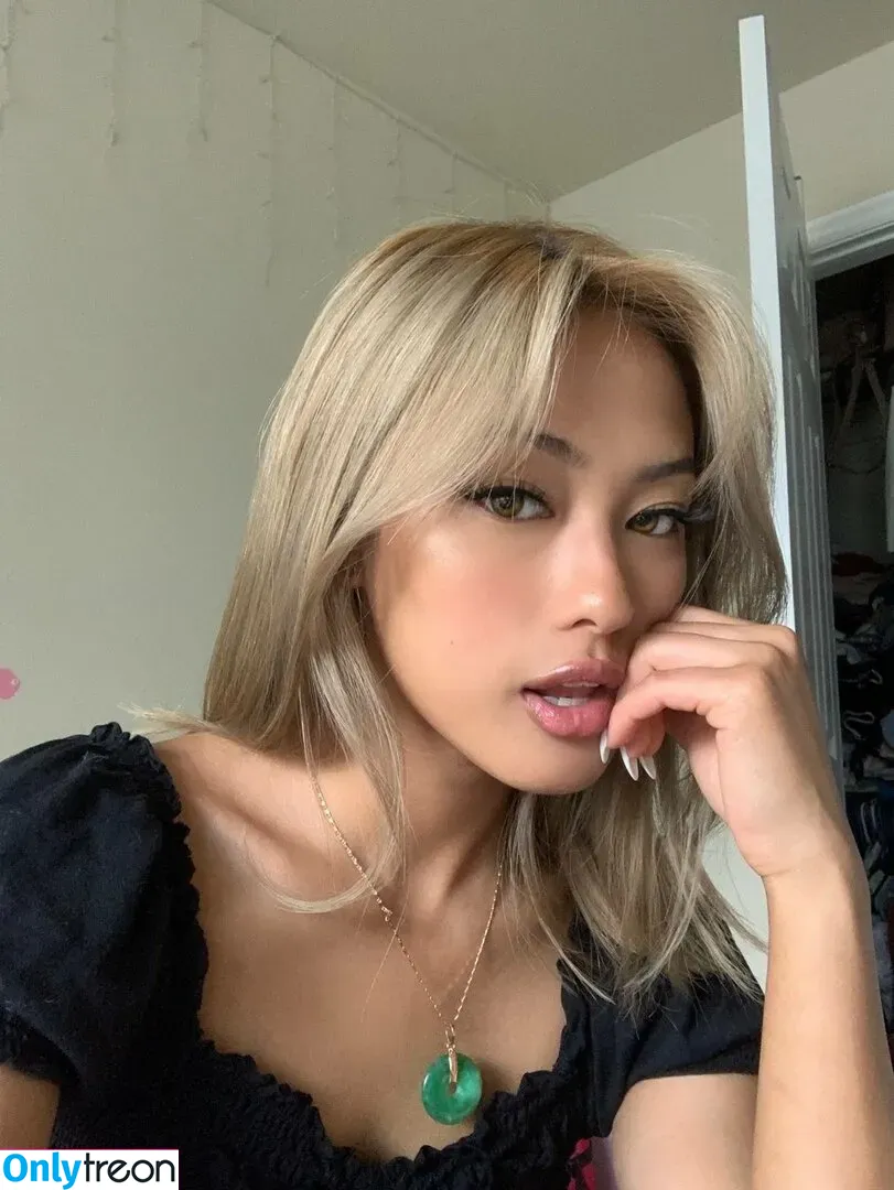 Gabby.hua nude photo #0300 (Gabby Hua)