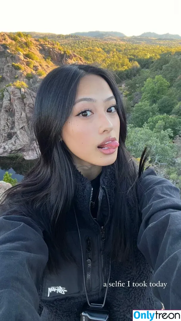 Gabby.hua nude photo #0326 (Gabby Hua)