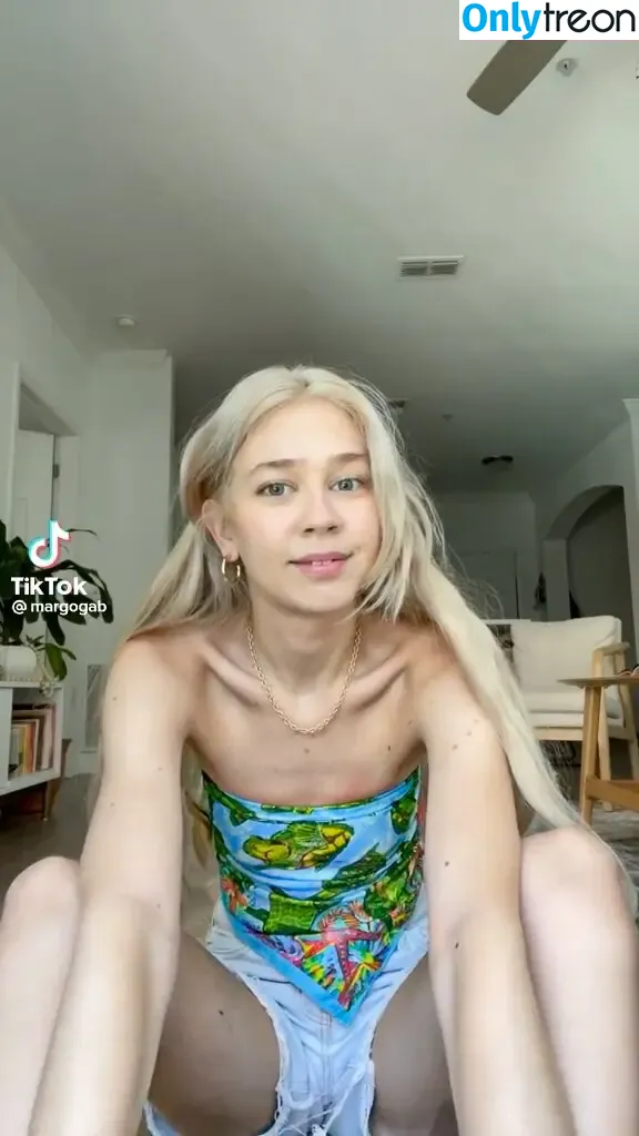 Gabby Margo nude photo #0011 (Lilnicepanties / bxby.margo)