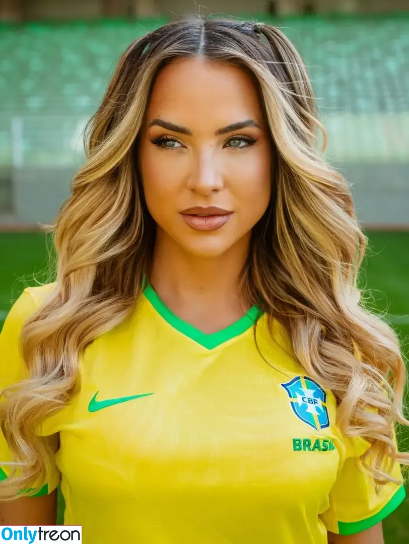 Gabi Martins nude photo #0580 (gabimartins / gabrielamartins20)
