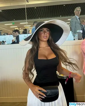 Gabriela Moura / gabimfmoura nude photo #0967