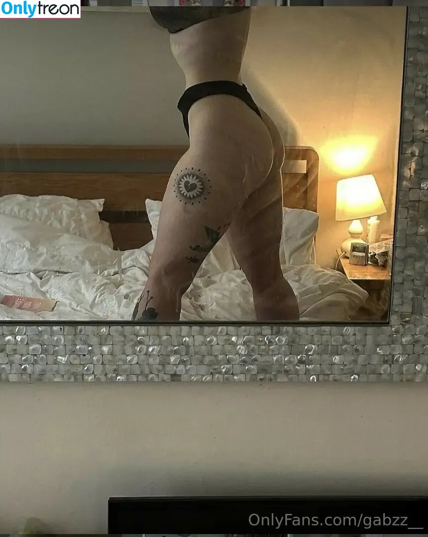 Gabzz_ nude photo #0002 (gabzz_.0 / gabzz__)