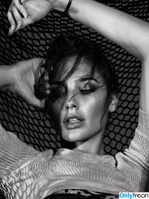 gal_gadot / inked_hriss nude photo #0299