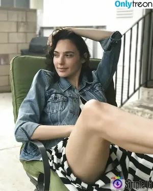 gal_gadot / inked_hriss nude photo #0313