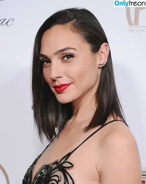 gal_gadot / GalGadotUSA1 / inked_hriss nude photo #0391