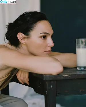gal_gadot / GalGadotUSA1 / inked_hriss nude photo #0420