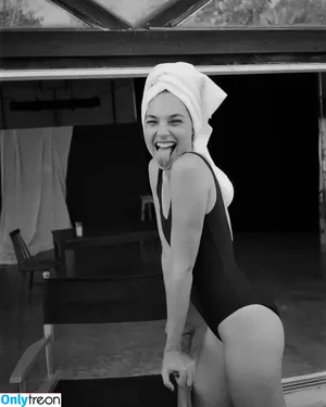 gal_gadot / GalGadotUSA1 / inked_hriss nude photo #0421