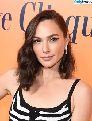 gal_gadot / GalGadotUSA1 / inked_hriss nude photo #0440