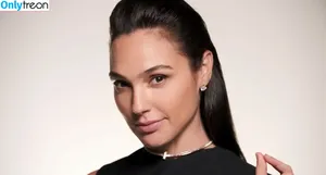 gal_gadot / inked_hriss nude photo #0573