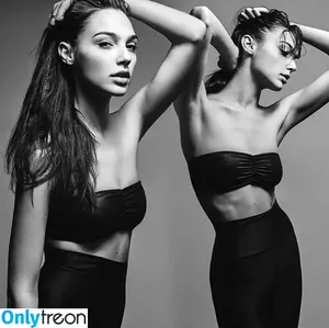 gal_gadot / inked_hriss nude photo #0590