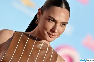 gal_gadot / inked_hriss nude photo #0662