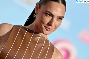 gal_gadot / inked_hriss nude photo #0676