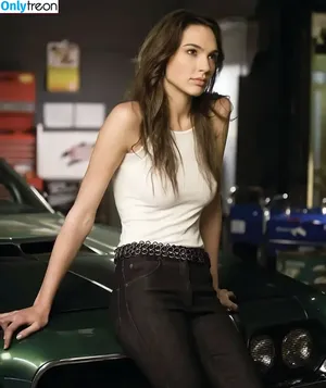 gal_gadot / inked_hriss nude photo #0753