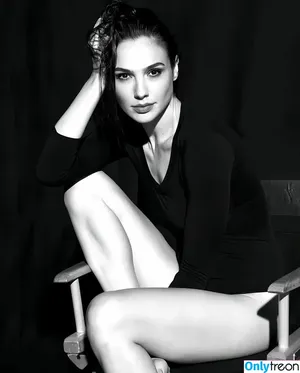 gal_gadot / inked_hriss nude photo #0767