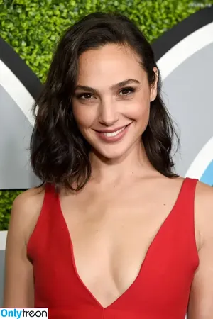 gal_gadot / inked_hriss nude photo #0854