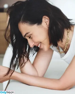 gal_gadot / inked_hriss nude photo #0921