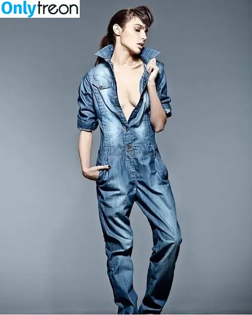 gal_gadot nude photo #0018 (inked_hriss)