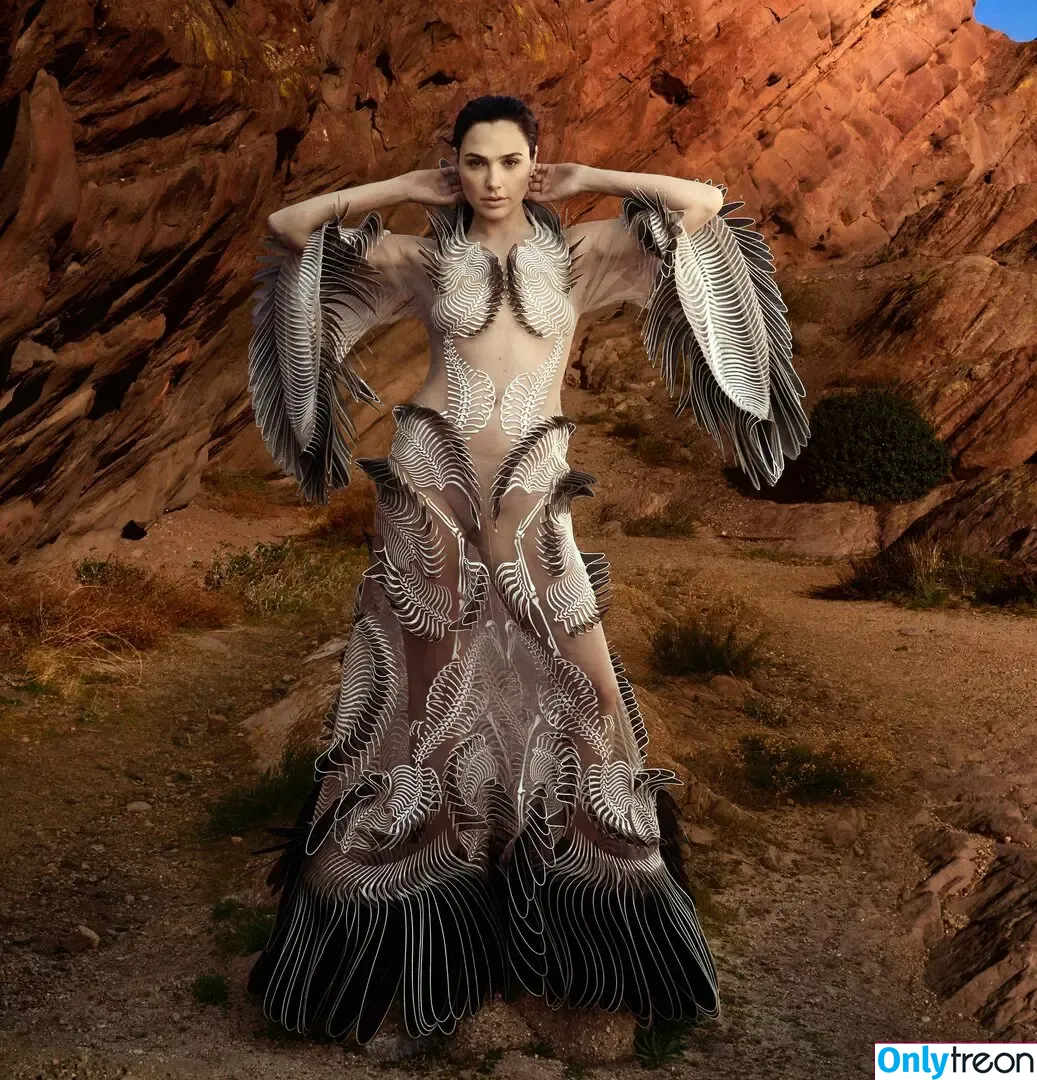 gal_gadot nude photo #0275 (GalGadotUSA1 / inked_hriss)