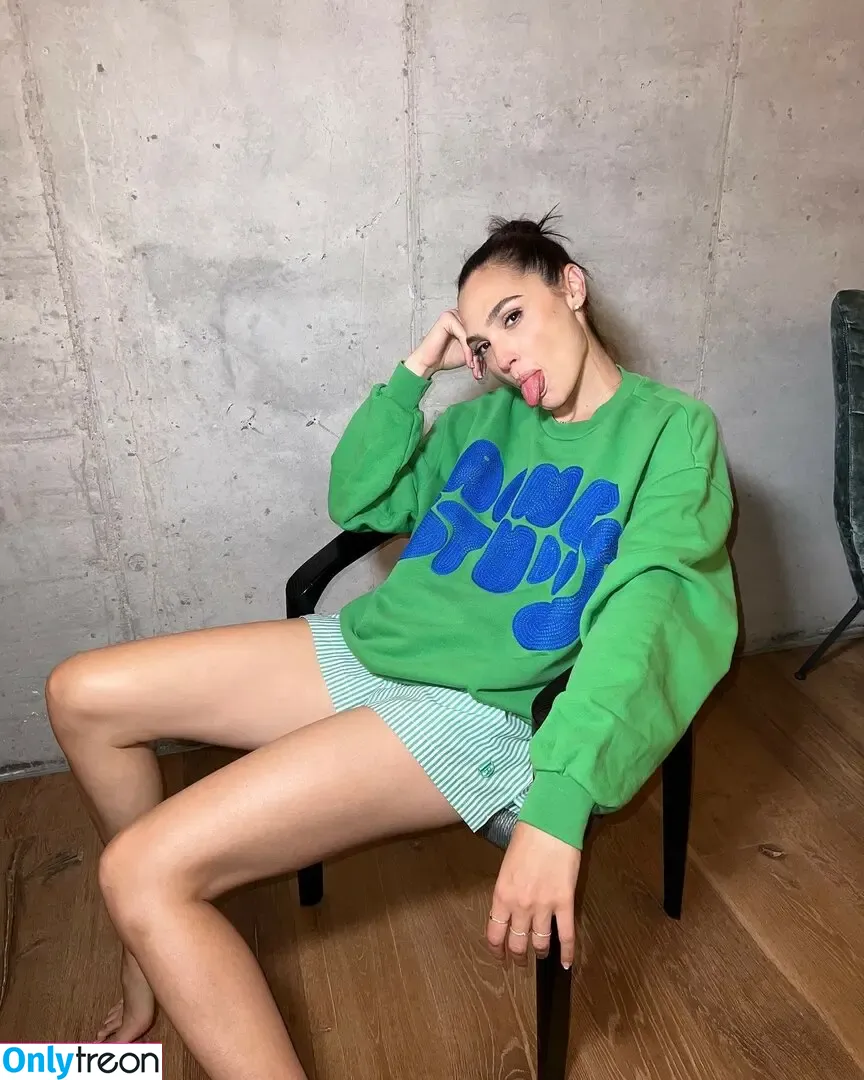 gal_gadot nude photo #0468 (GalGadotUSA1 / inked_hriss)
