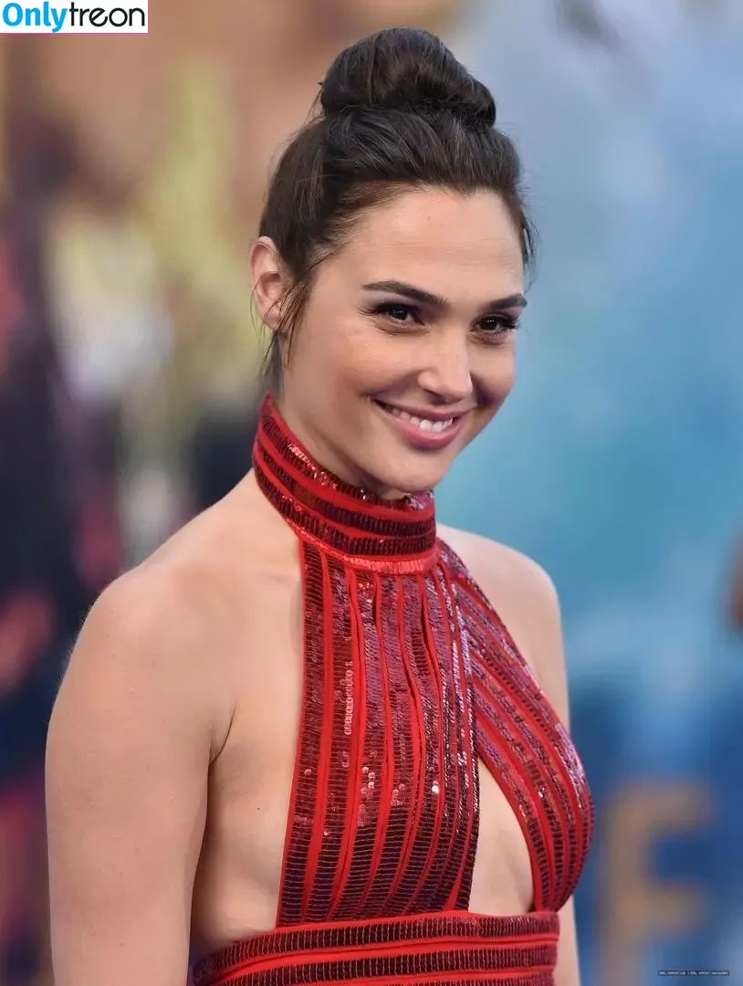 gal_gadot nude photo #0575 (inked_hriss)