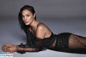 gal_gadot / inked_hriss nude photo #1052
