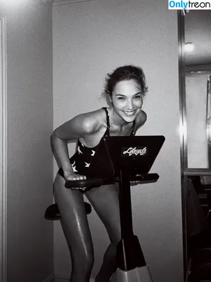 gal_gadot / inked_hriss nude photo #1116