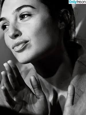 gal_gadot / inked_hriss nude photo #1120