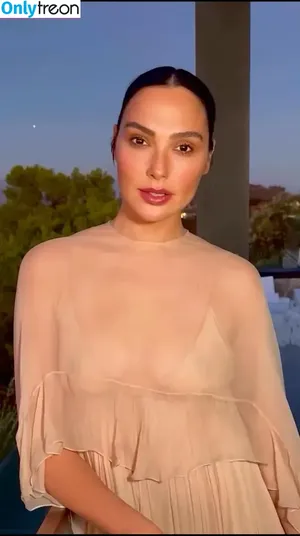 gal_gadot / inked_hriss nude photo #1272