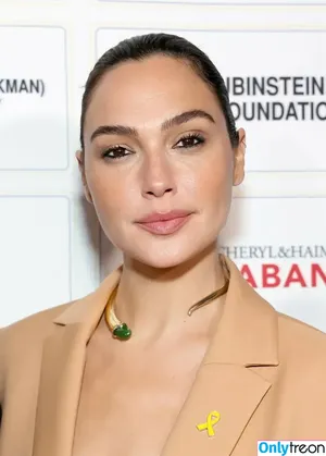 gal_gadot / inked_hriss nude photo #1278