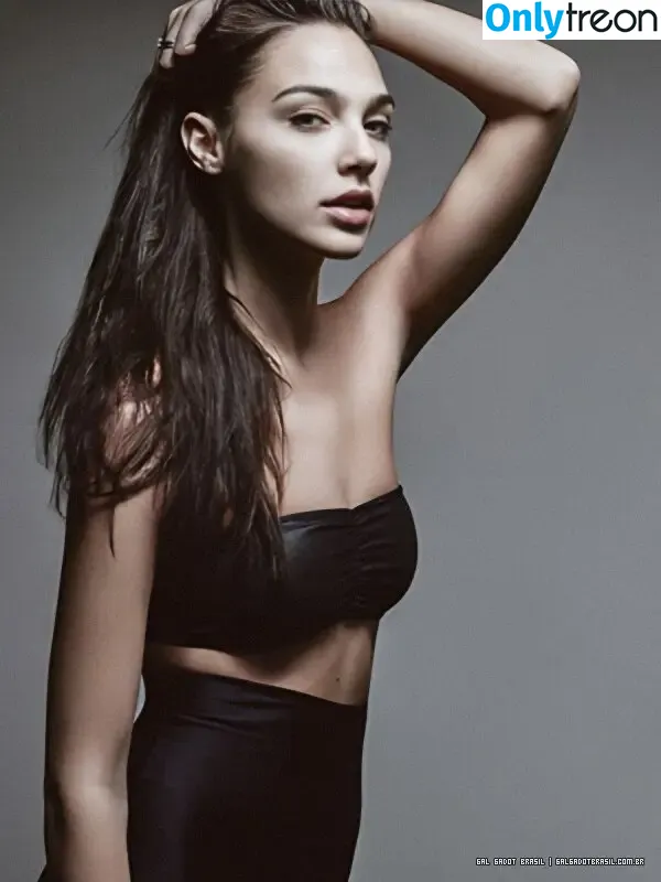 gal_gadot nude photo #1157 (inked_hriss)
